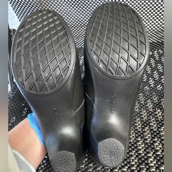 ANDREA Black Mary Jane Heels - Picture 8 of 10